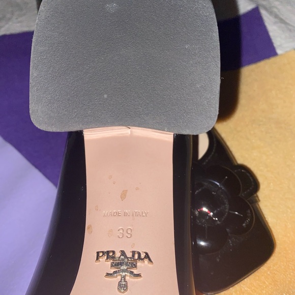 PRADA Black Patent Leather square toe 
 2.25" Block Heel Size 39| Fits Size 9 - Picture 3 of 6